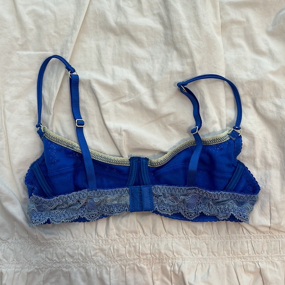 Bralettes - Picture 6 of 7